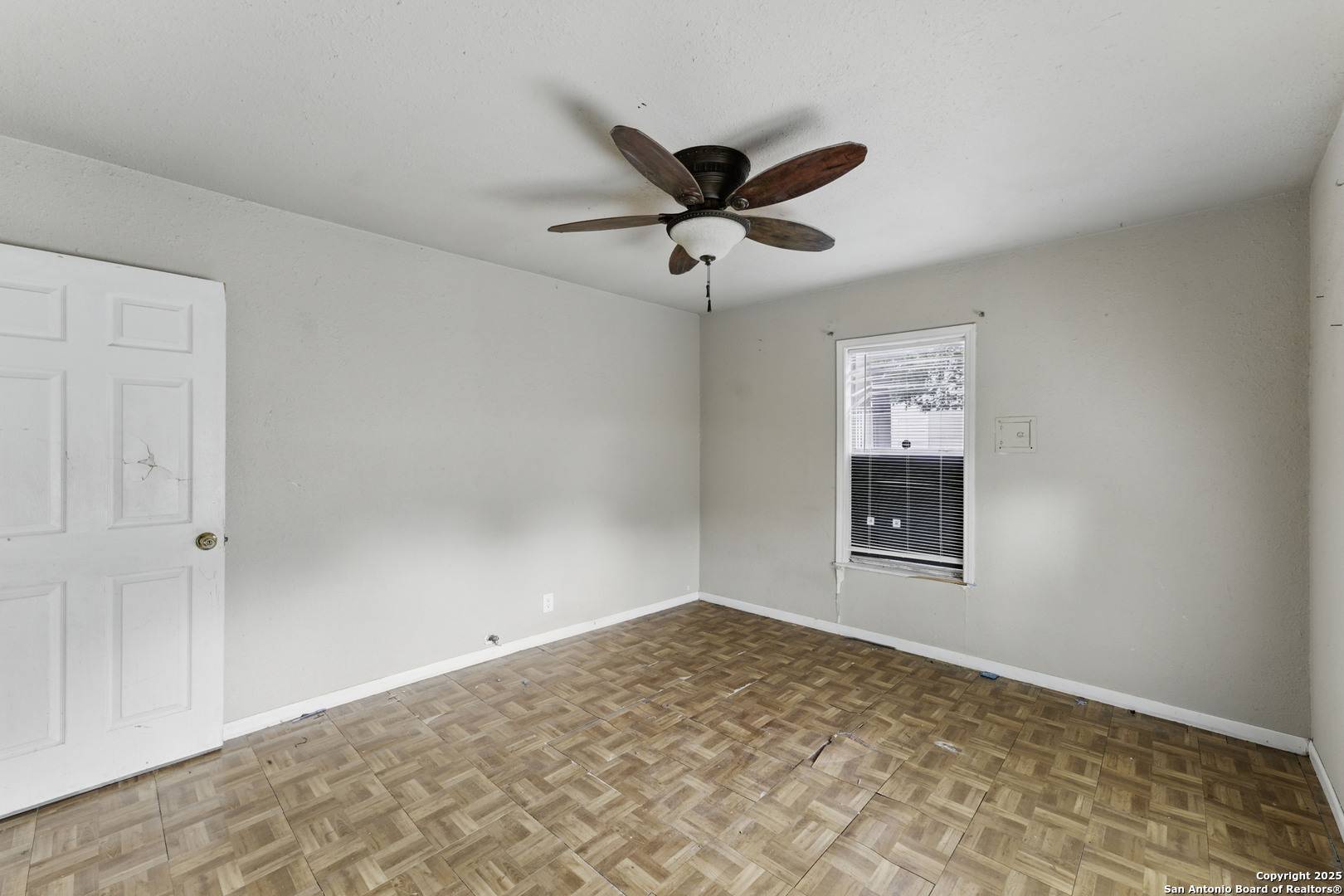 New Braunfels, TX 78130,239 School Avenue