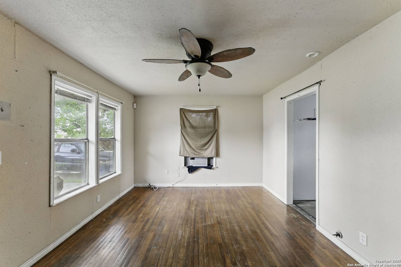 New Braunfels, TX 78130,239 School Avenue
