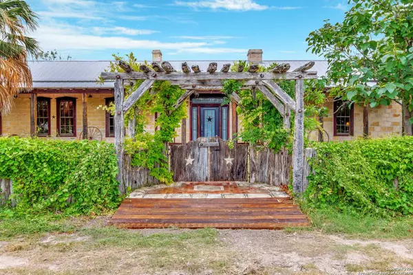 Brackettville, TX 78832,113 James St