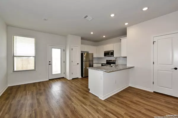 2310 Tulipwood Cove UNIT 101, San Antonio, TX 78245