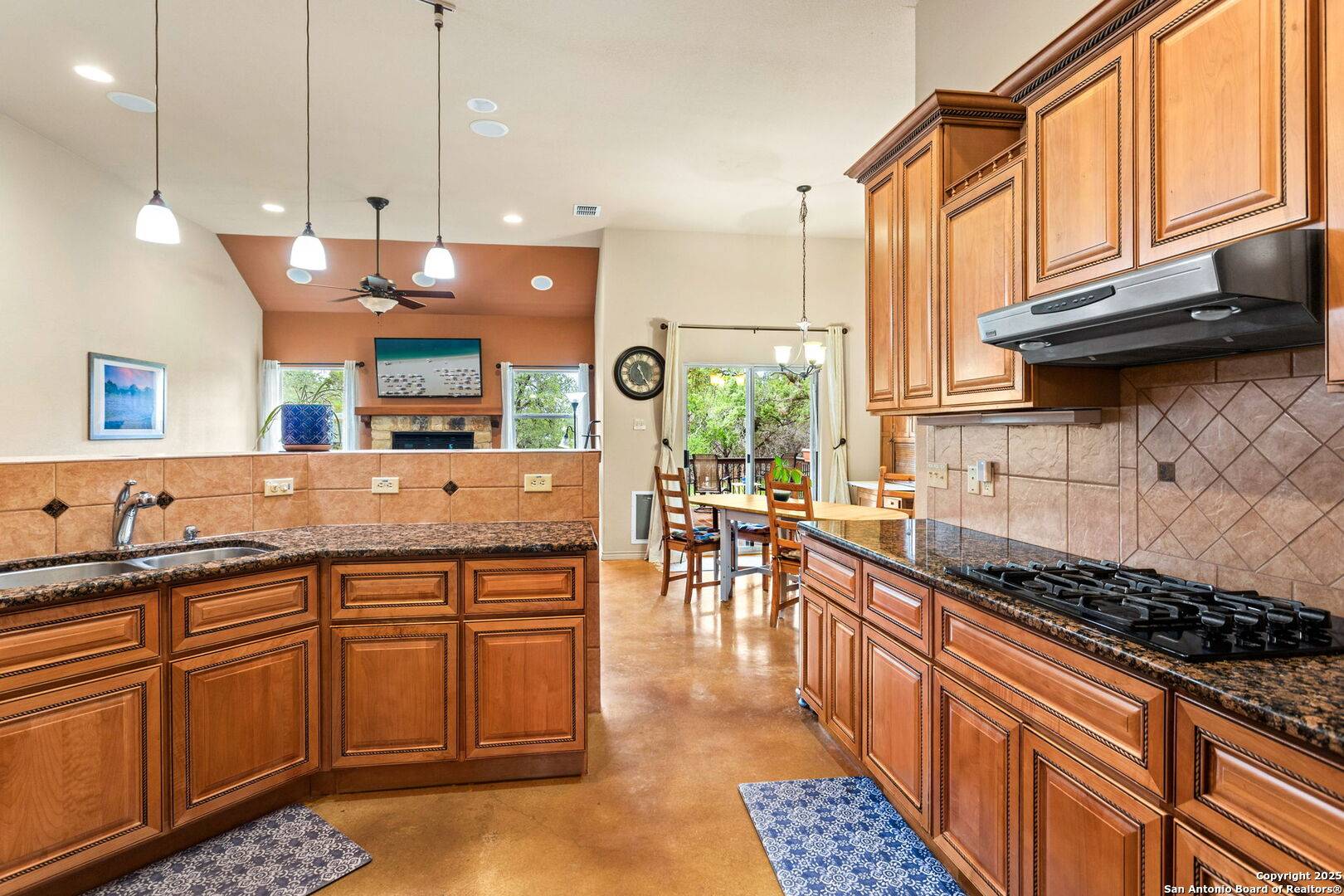 Fischer, TX 78623,829 Rutherford