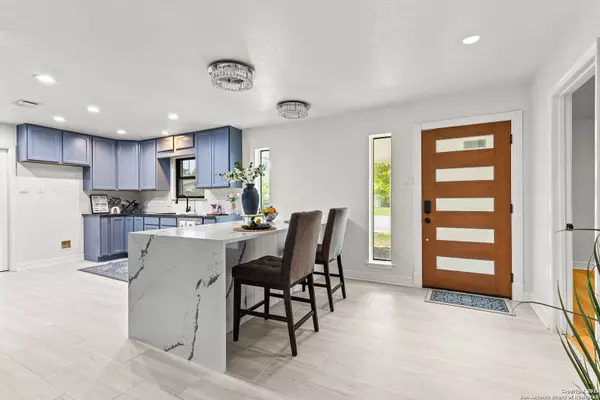 5302 La Pradero, San Antonio, TX 78233