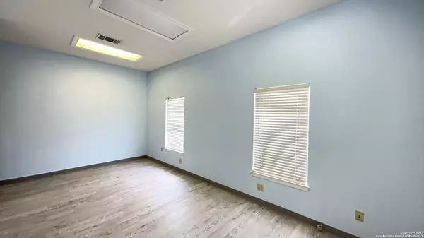 16845 Blanco UNIT 206C, San Antonio, TX 78232