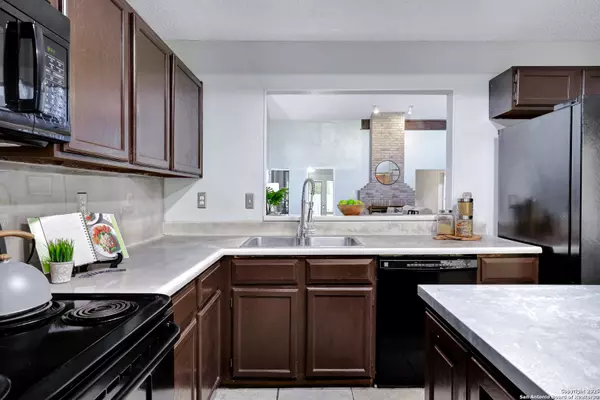 San Antonio, TX 78249,11862 Gallery View