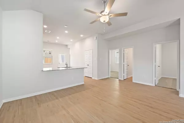 San Antonio, TX 78224,2338 Pink Pearl