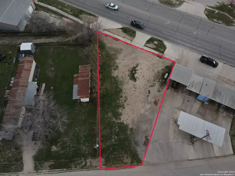 513 Amphion, Poteet, TX 78065