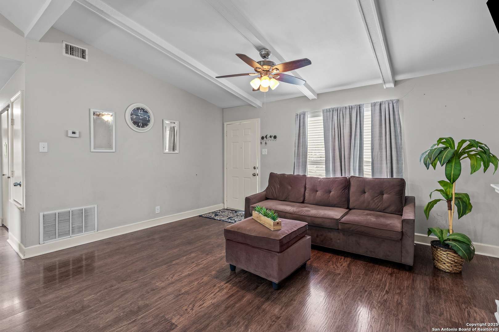 San Antonio, TX 78218,5151 Village Green