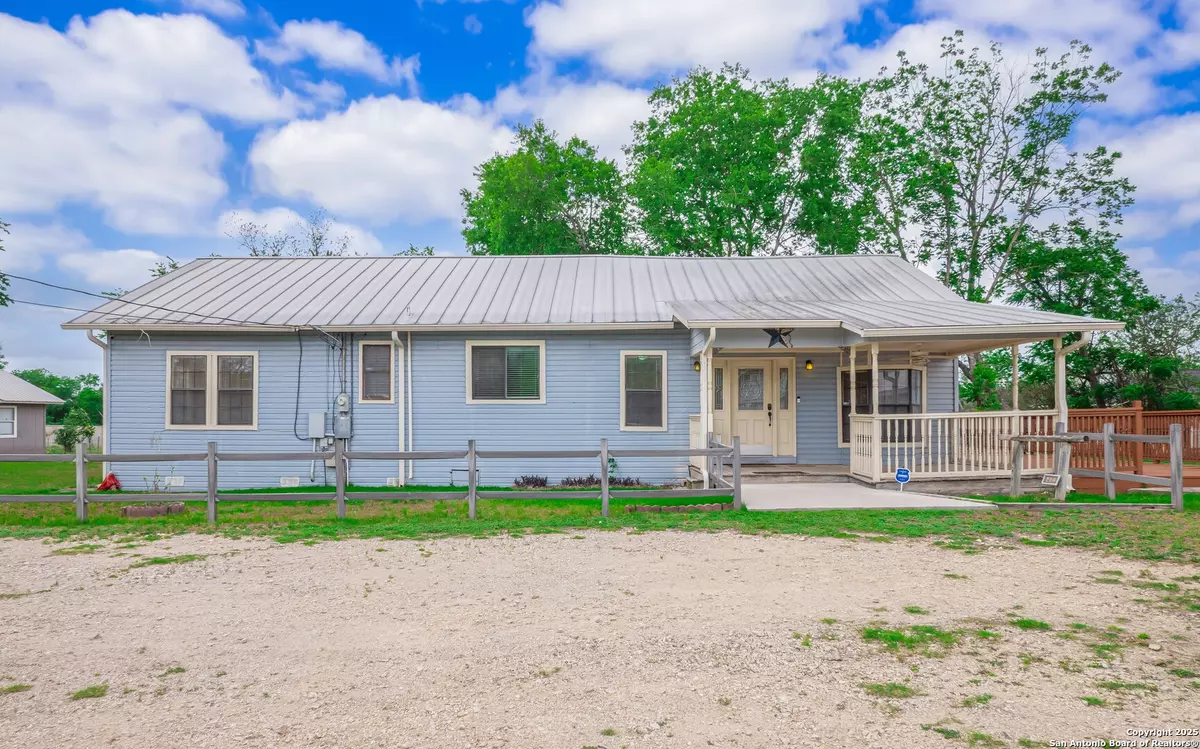 Seguin, TX 78155,452 River Springs Dr