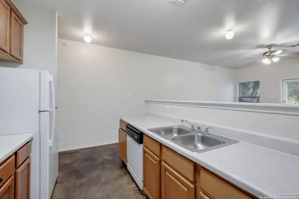 Universal City, TX 78148,10619 Mathom UNIT 4