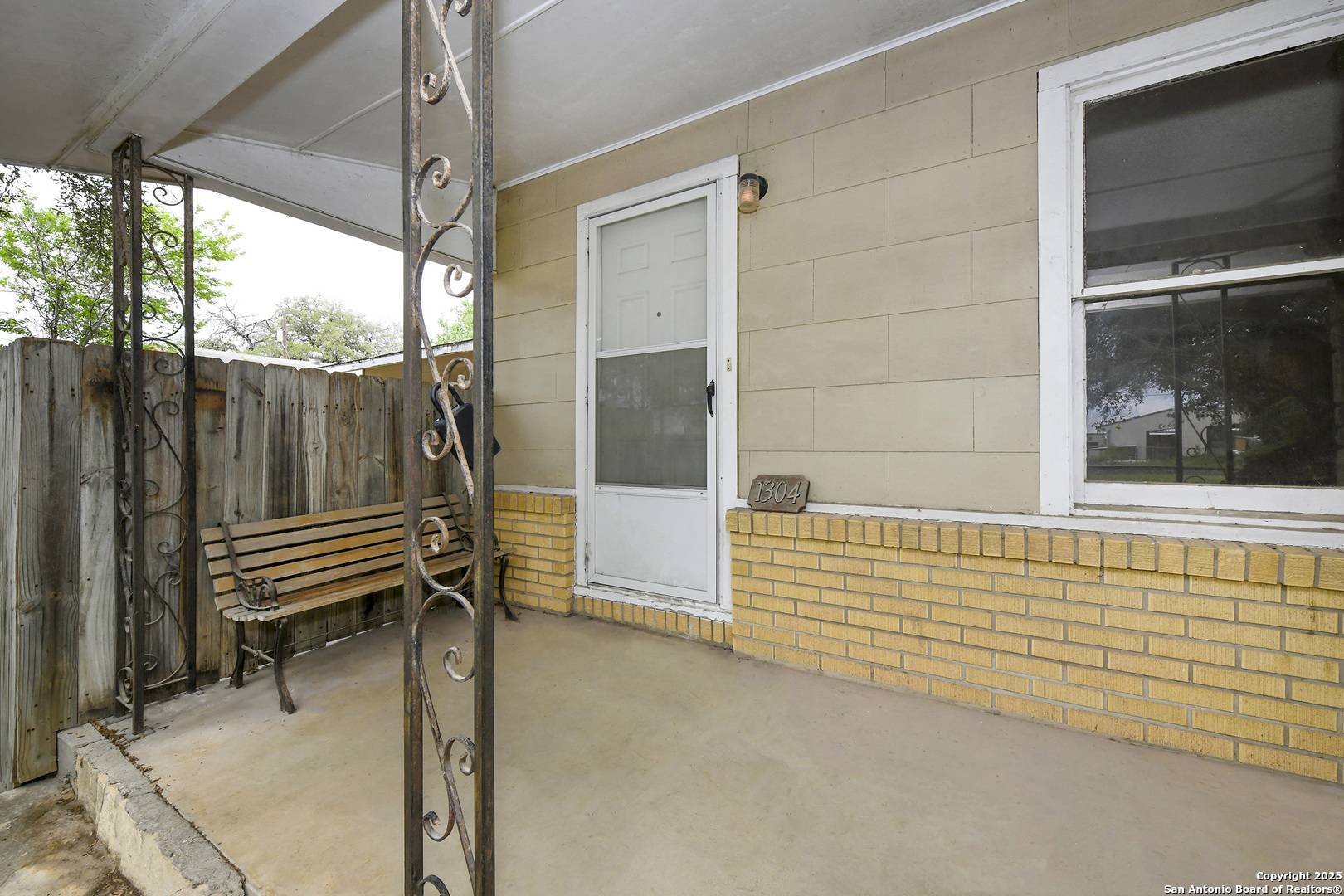 New Braunfels, TX 78132,1304 Landa