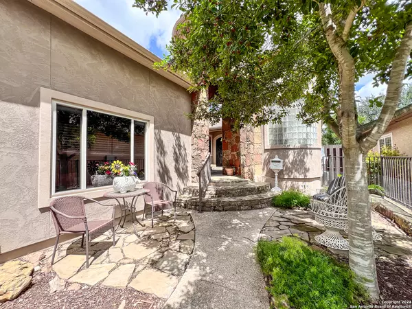 New Braunfels, TX 78130-1129,1194 LEGACY DR