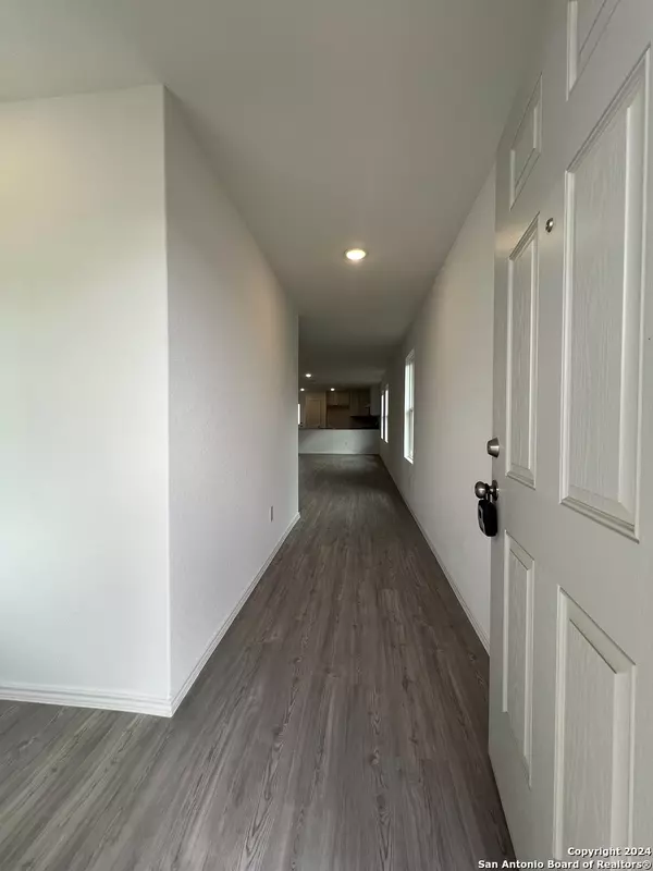 San Antonio, TX 78254,9852 BUTTE CRK