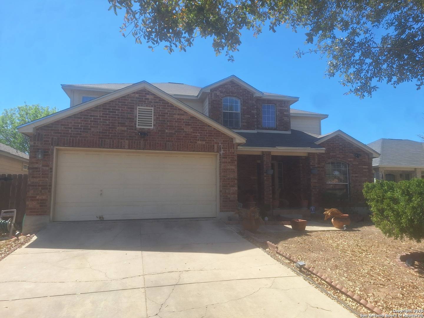 3715 bolden, Converse, TX 78109