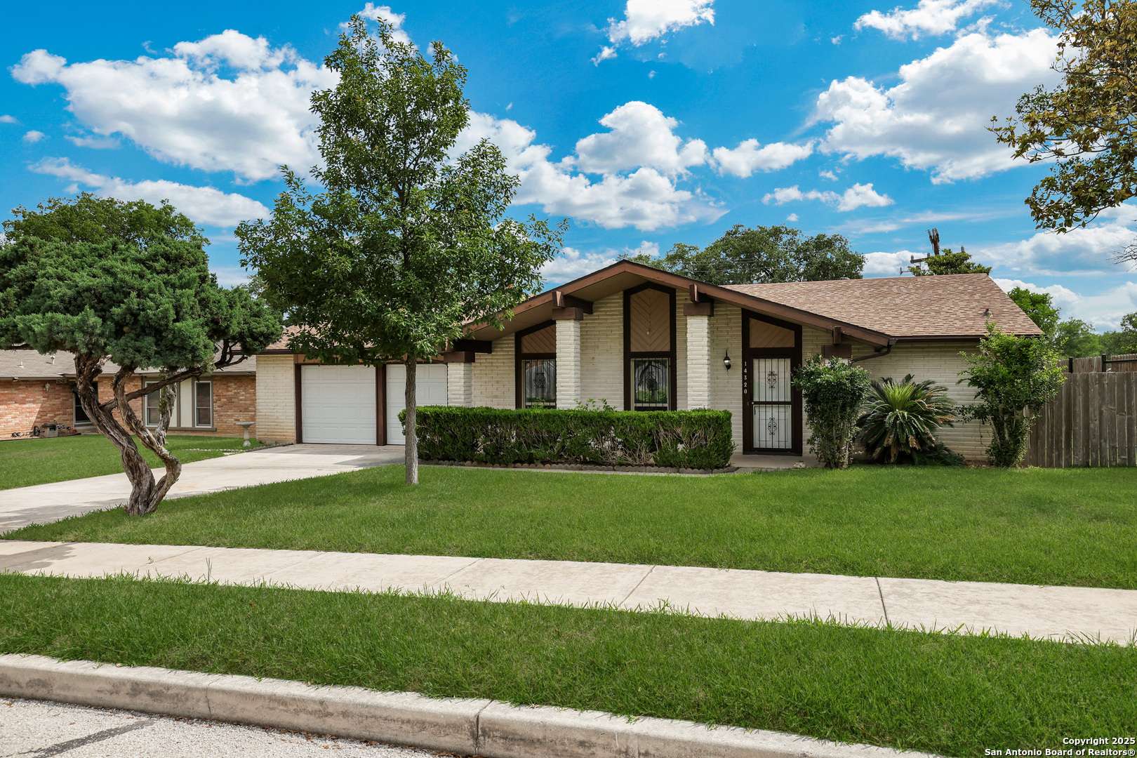 14320 Forum Rd, Universal City, TX 78148
