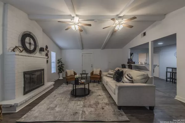 1543 GIBBS, San Antonio, TX 78202-3242