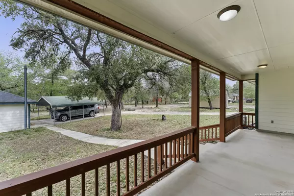Floresville, TX 78114,163 Montesito