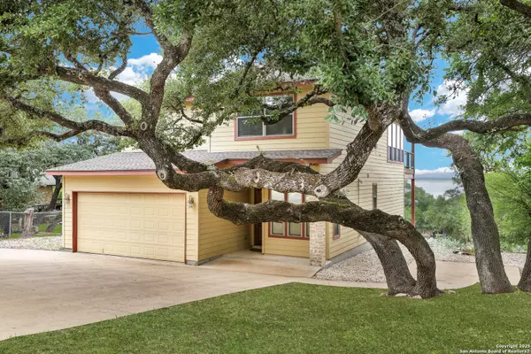 1298 Oakridge Lane, Canyon Lake, TX 78133