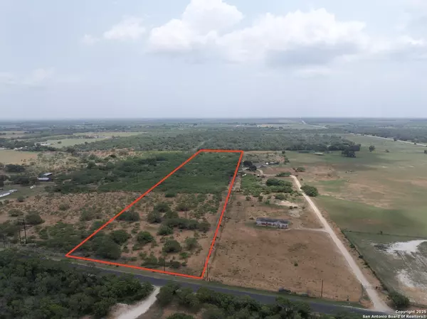 Jourdanton, TX 78026,12 AC Cr 307
