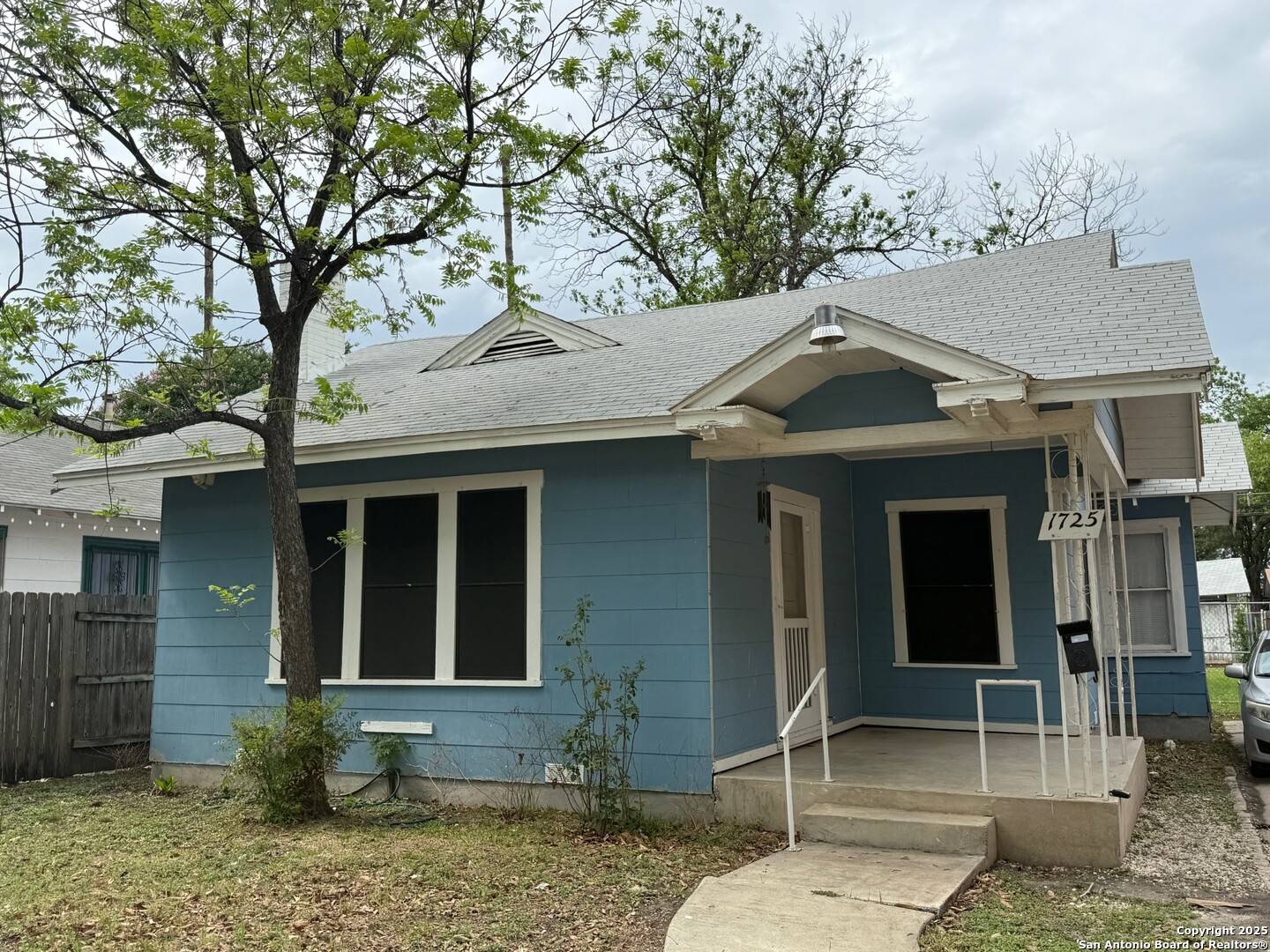 1725 Summit, San Antonio, TX 78201