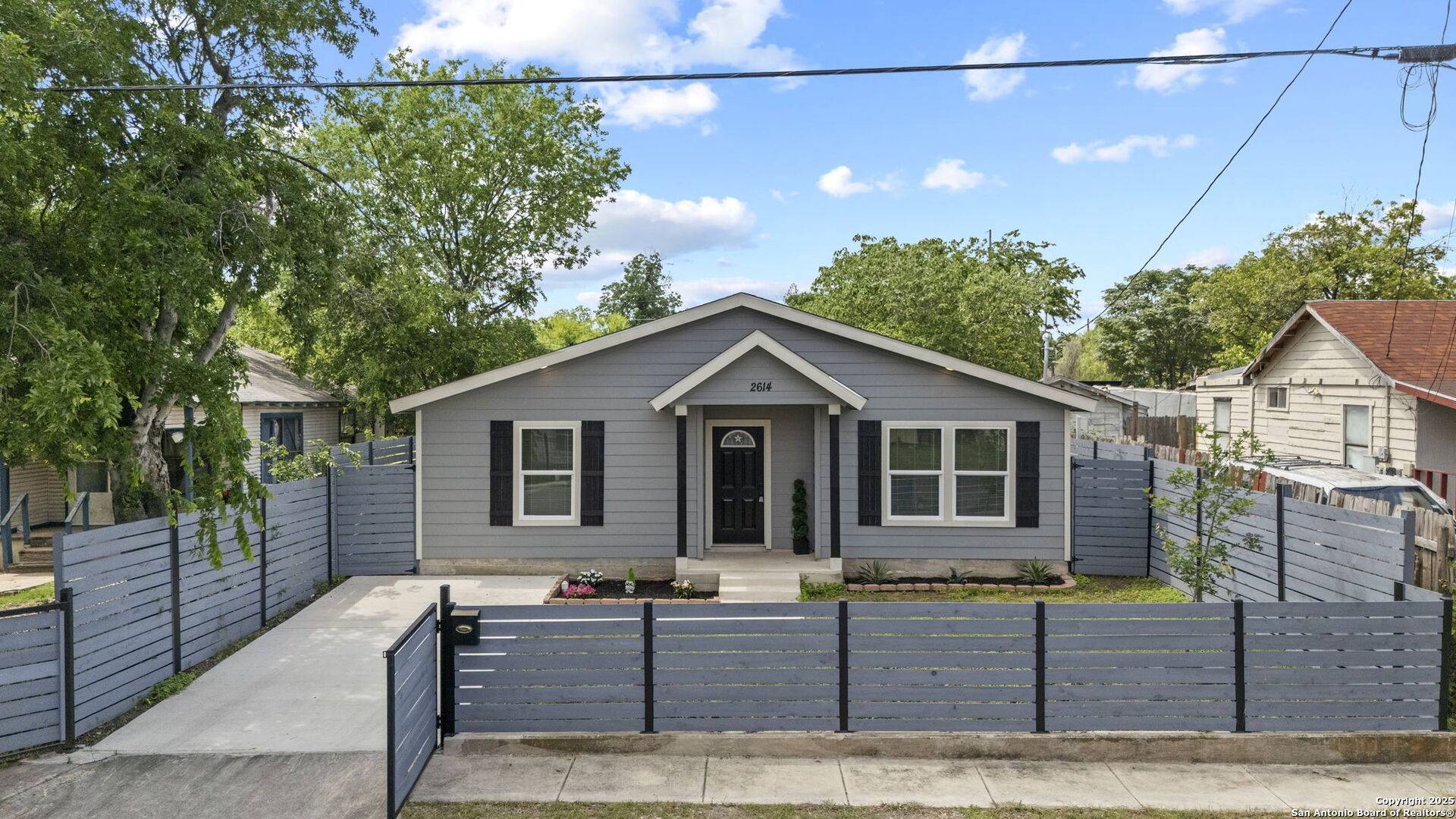San Antonio, TX 78207,2614 W Poplar
