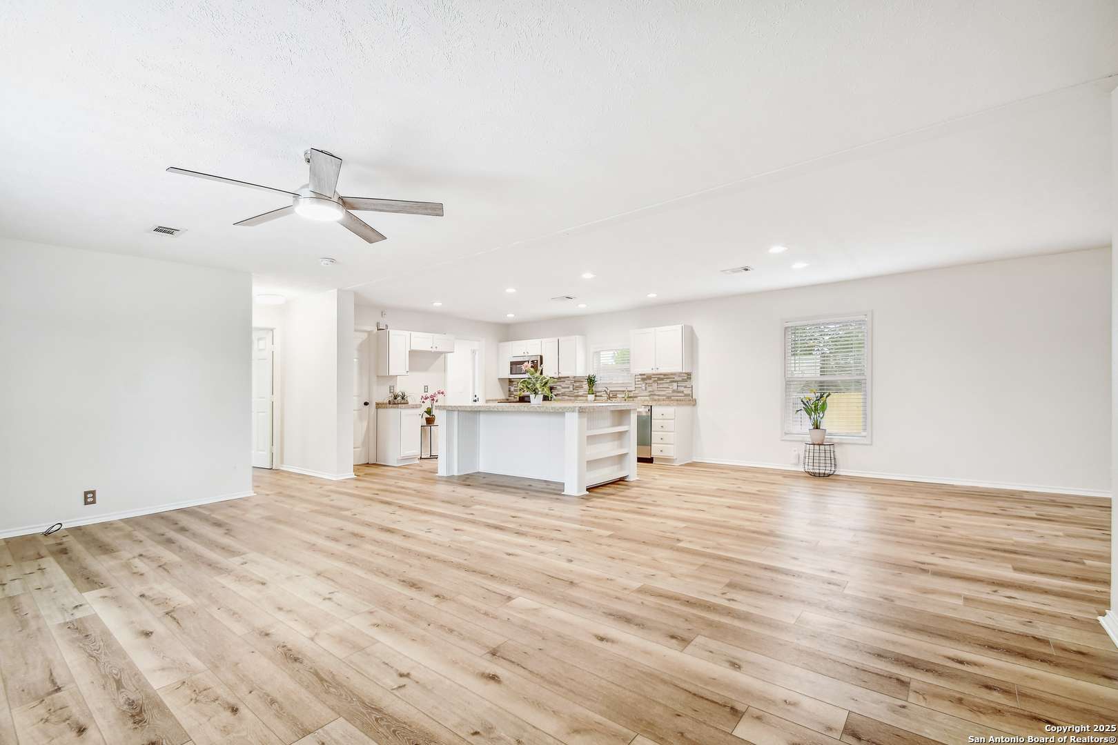 New Braunfels, TX 78130,525 Gatewood Cir
