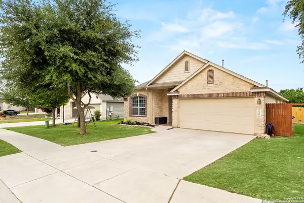 New Braunfels, TX 78130,215 Creekview