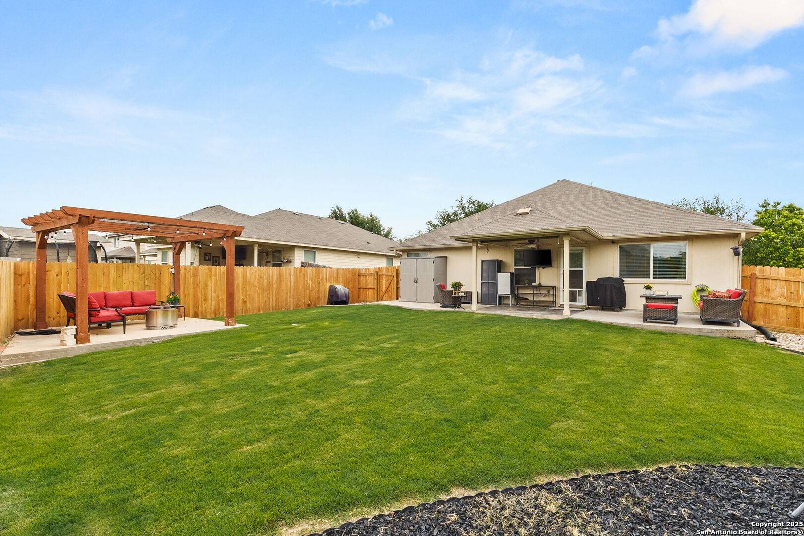 New Braunfels, TX 78130,215 Creekview