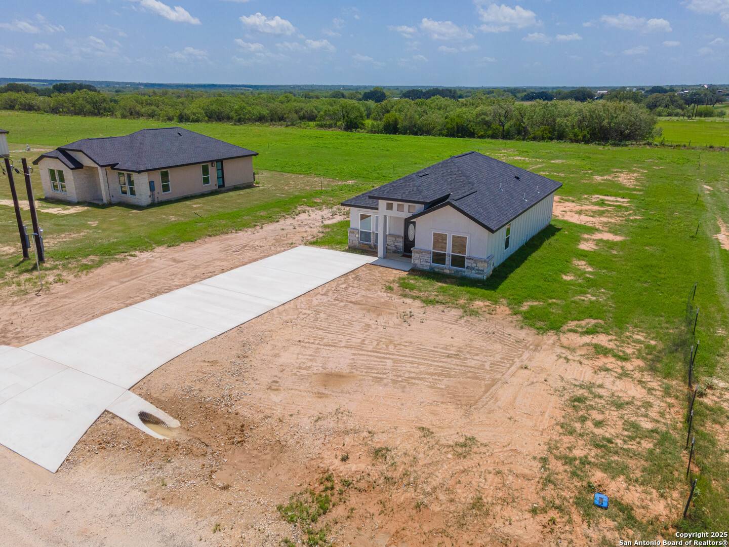 La Vernia, TX 78121,141 Camino Verde Ct