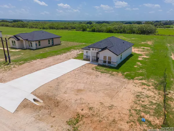 La Vernia, TX 78121,141 Camino Verde Ct
