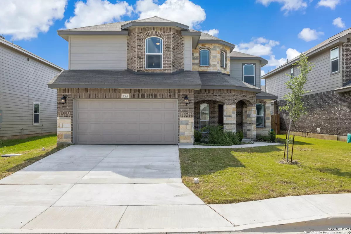 Seguin, TX 78155,2560 Ayers