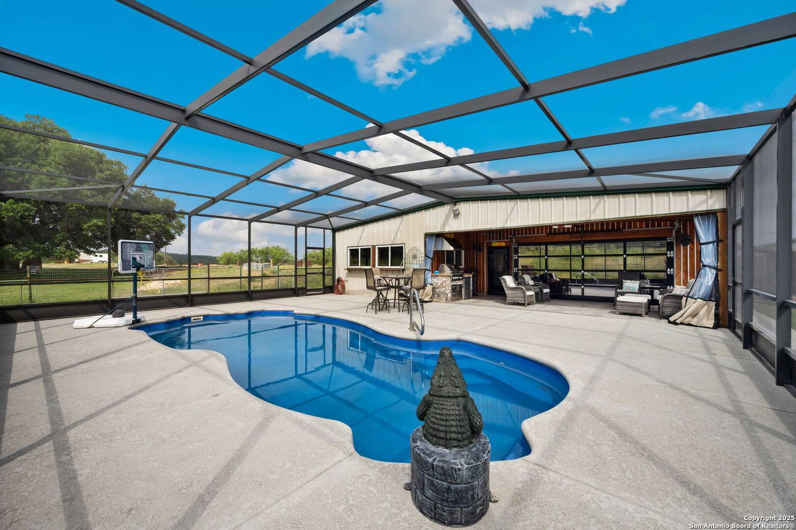 Pipe Creek, TX 78063,530 Willow Springs