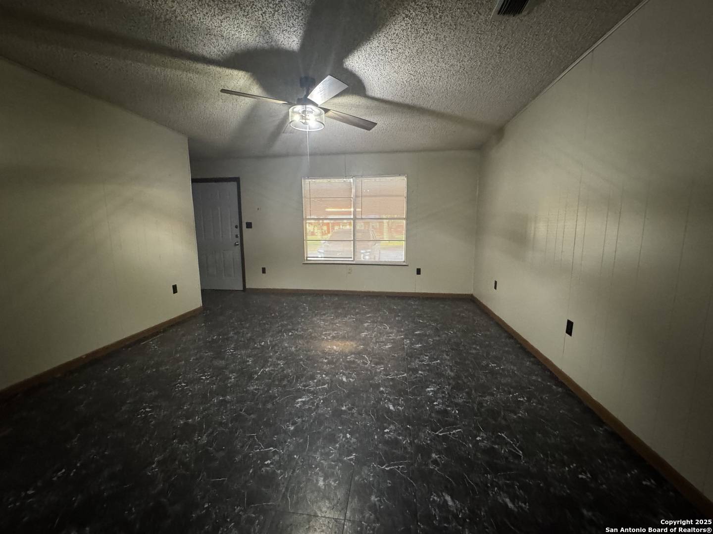 Jourdanton, TX 78026,704 Cantrell