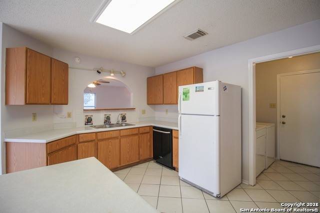 San Antonio, TX 78251-3744,9811 LAUREN MIST