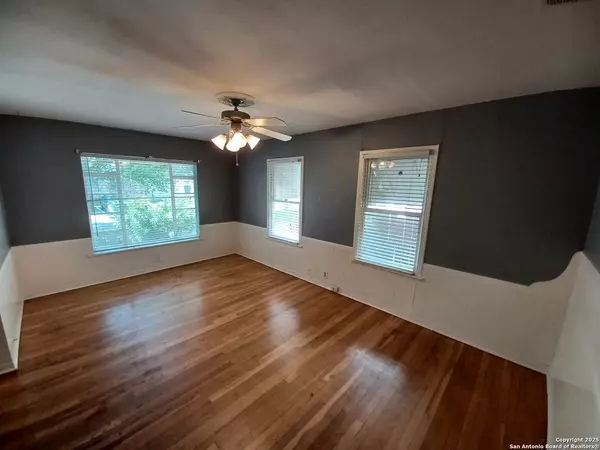 Alamo Heights, TX 78209-4666,111 BLUE BONNET BLVD