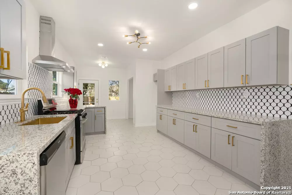 San Antonio, TX 78202,1719 Dawson St