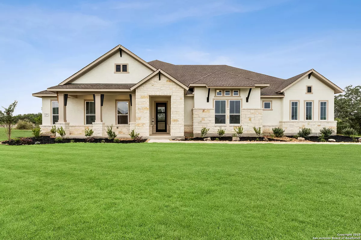 Castroville, TX 78009,139 CHRISTIAN ST.