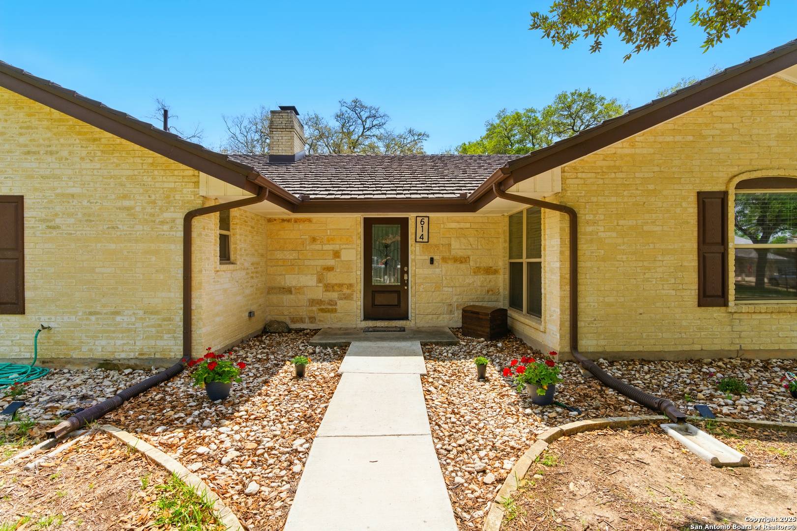 Windcrest, TX 78239-2538,614 MOORSIDE DR