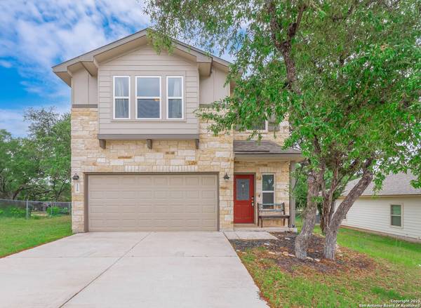 120 Lakeview Ct, Spring Branch, TX 78070