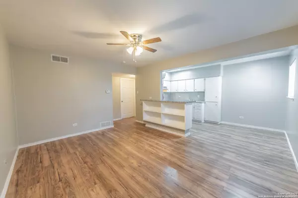 San Antonio, TX 78201,615 Vance Jackson Rd UNIT 101