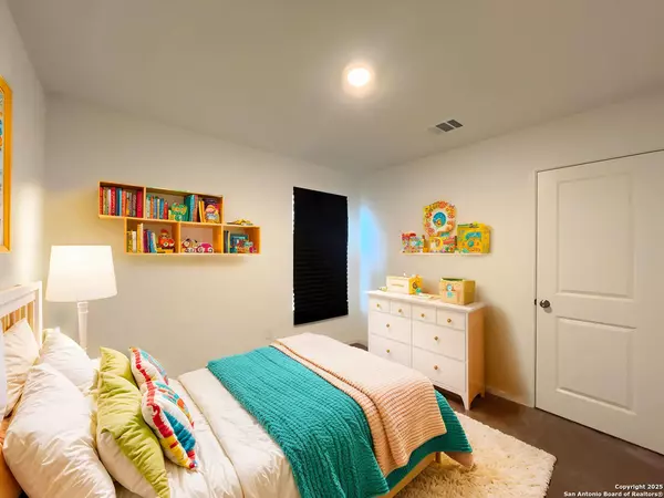 San Antonio, TX 78223,6954 Biotite Ridge