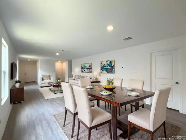 San Antonio, TX 78223,6954 Biotite Ridge