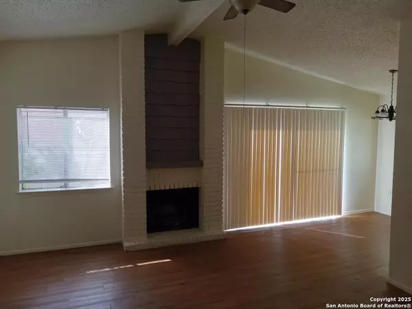 Converse, TX 78109,9835 Meadow Way