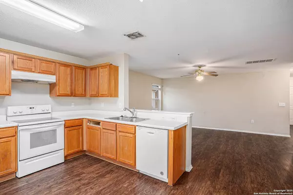 San Antonio, TX 78242,6815 Cougar Cove