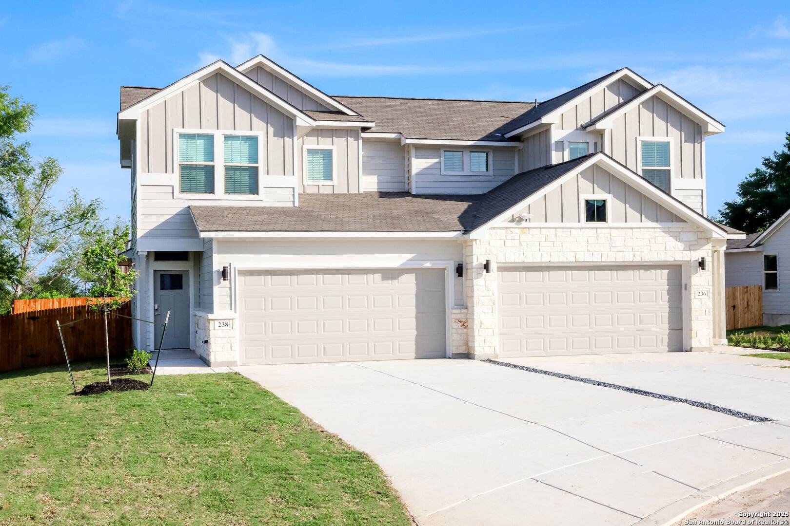 236/238 Joseph Cir, Cibolo, TX 78108