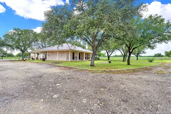 St Hedwig, TX 78152,605 N & 630 N Graytown