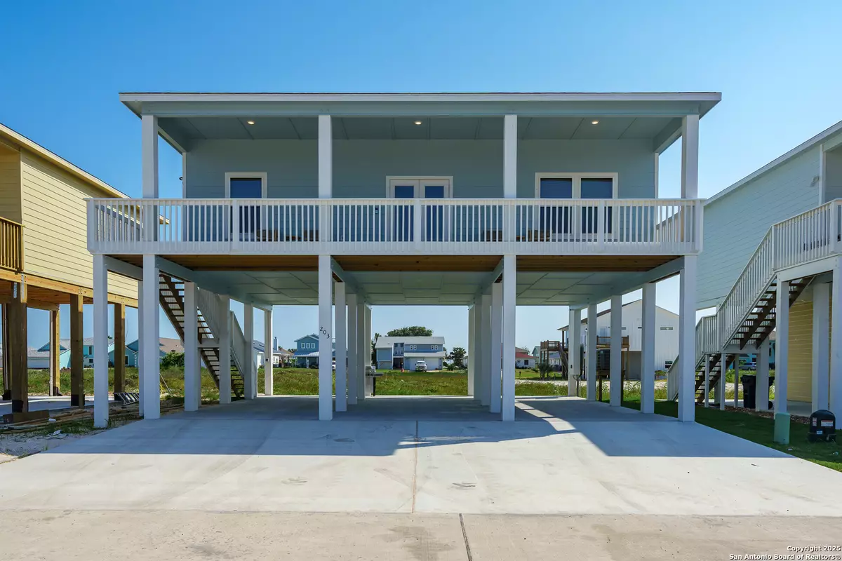 Rockport, TX 78382,203 Paradise Dr