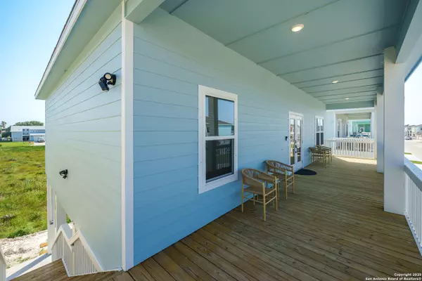 Rockport, TX 78382,203 Paradise Dr