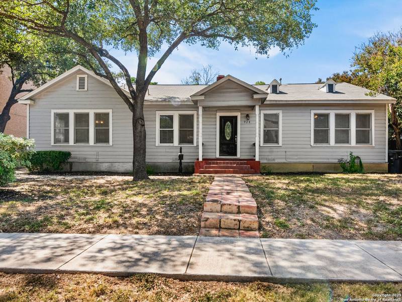 928 Huisache, San Antonio, TX 78201