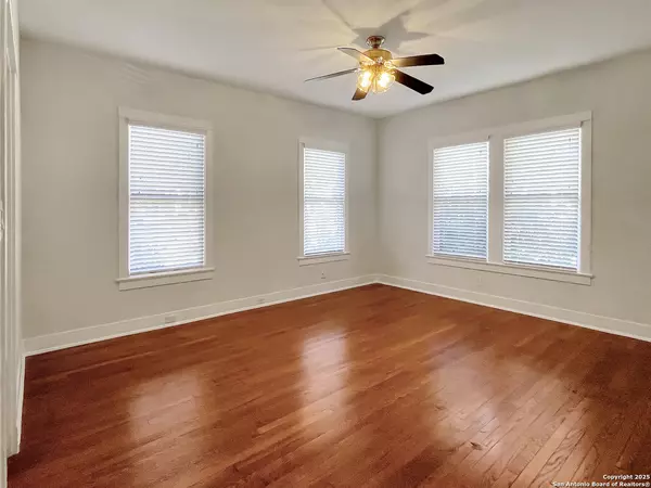 San Antonio, TX 78212,436 Gramercy Pl