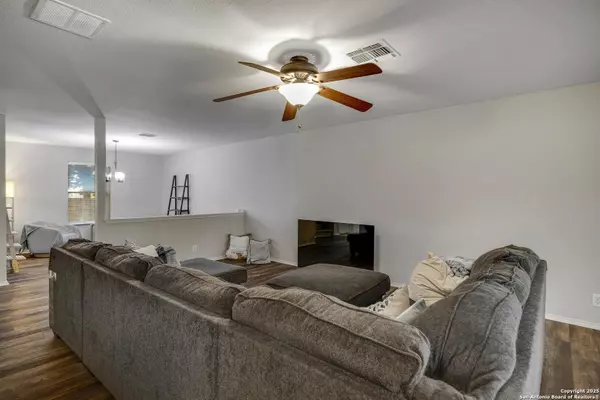 San Antonio, TX 78249,8422 Parkdale